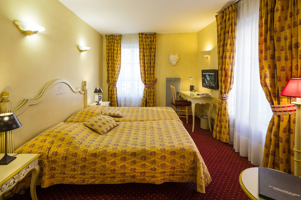 Hotel And Restaurant L Arena Fréjus 外观 照片